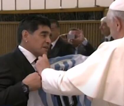 Papa Francesco: «A calcio non ero forte e mi mettevano in porta, è stata una scuola di vita»