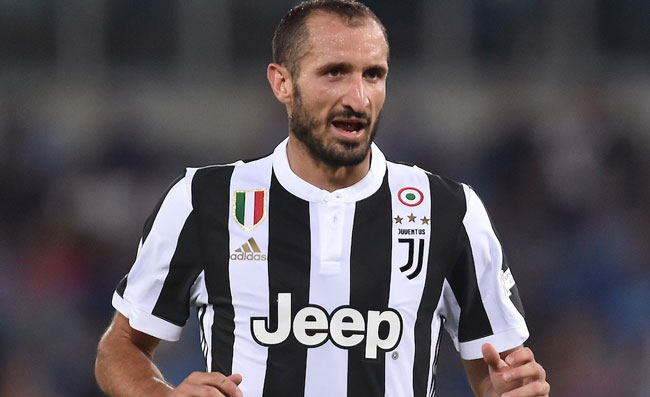 Chiellini: “Non mi stanco di alzare trofei. La classifica del campionato è falsata”