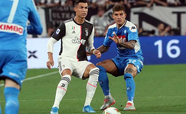 “Napoli, vietato pronunciare la parola Scudetto”. Poi arriva Ronaldo e spiazza tutti