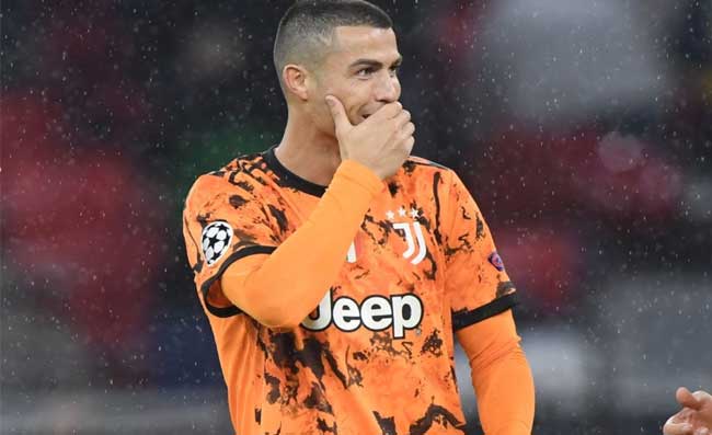 Ronaldo deluso dalla Juve per tre motivi, c’entrano pure Sarri e il Napoli. Bomba di mercato