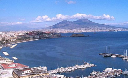 Consiglio comunale di Napoli, rumore dello sciacquone in diretta. Il video è virale