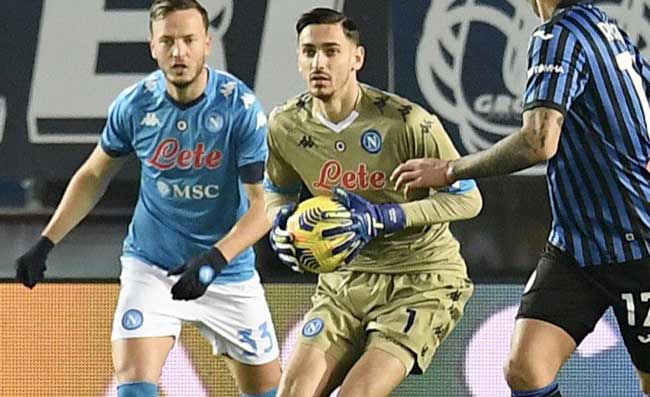 GAZZETTA – De Laurentiis ha deciso: il nuovo tecnico dovrà puntare su Meret