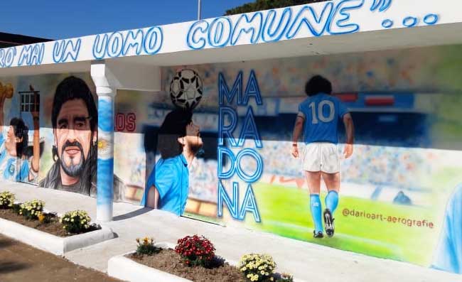 Maradona, 10 murales a Bacoli per ricordare il Pibe de Oro: immagini spettacolari