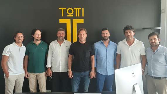 UFFICIALE – Totti diventa agente sportivo: ora potrà operare sul mercato