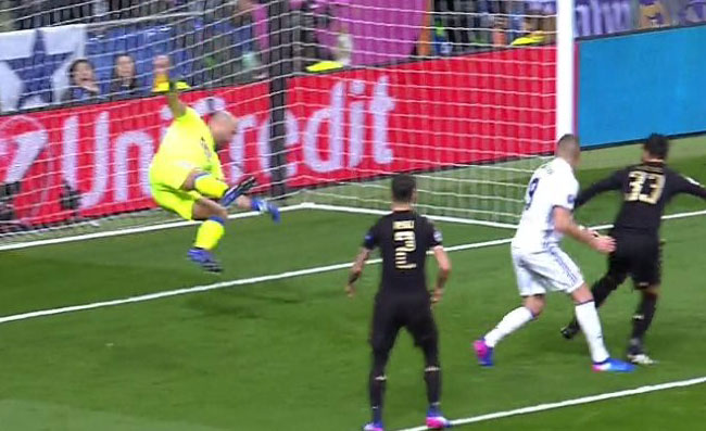 VIDEO – Real Madrid, incredibile: pinguini al Santiago Bernabeu!