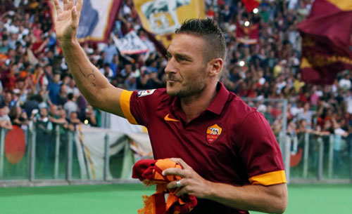 Clamoroso Totti: “Volevo continuare a giocare, mi hanno voluto cancellare”