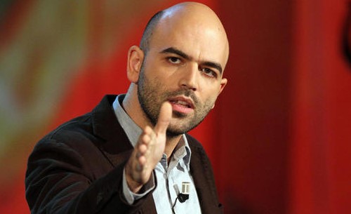 “Dante arrivista e plagiatore”, scoppia la polemica. Saviano risponde e punge Salvini