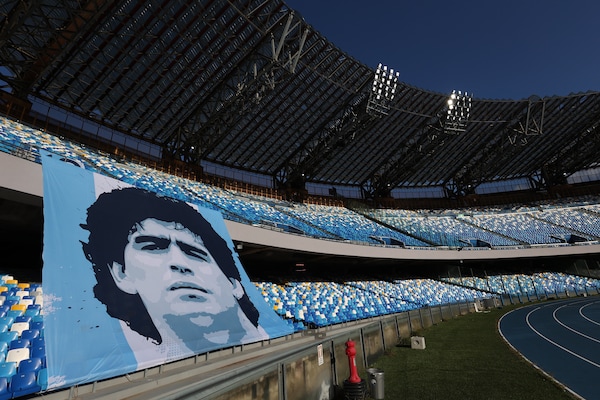 Maradona, è pronta la statua dedicata a Diego