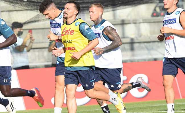 SSC Napoli, il report dell’allenamento in vista della sfida col Crotone. Petagna lavora a parte