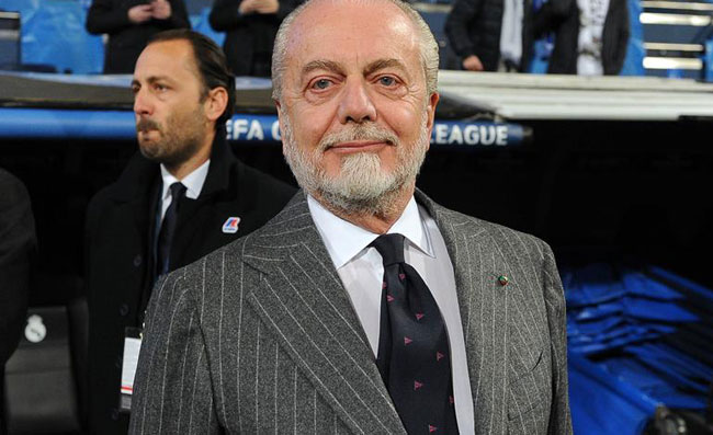 De Laurentiis attende Osimhen, il patron valuta una soluzione a sorpresa per valorizzarlo