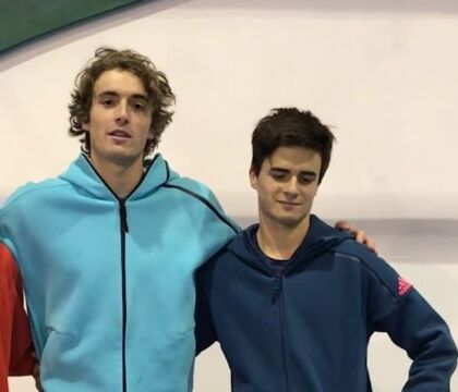 Il mercato delle vacche delle wild card del tennis: il caso dei fratelli scarsi di Tsitsipas e Djokovic (e non solo)