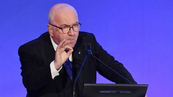 Tavecchio: “Contento che Napoli, Roma e Lazio non siano in SuperLega”