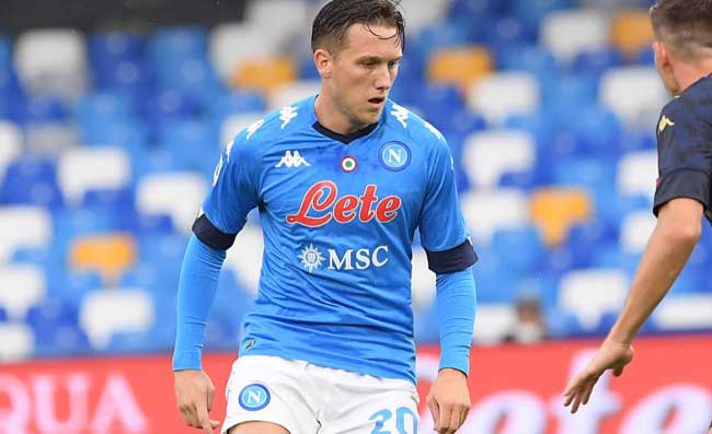 Zielinski, la SSC Napoli: “Il tampone molecolare ha dato esito negativo. Nuovo test, l’esito nel pomeriggio”