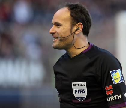 Il risiko geopolitico che porta lo spagnolo Mateu Lahoz ad arbitrare la finale di Champions