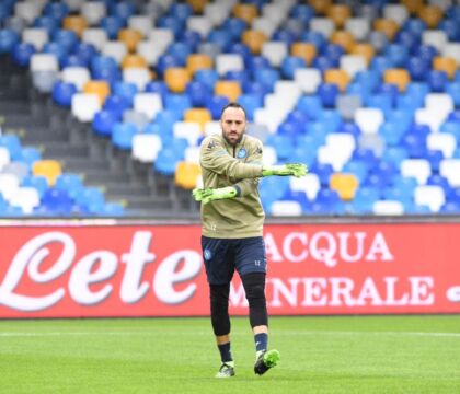 Ospina torna a lavorare in gruppo, terapie per Koulibaly