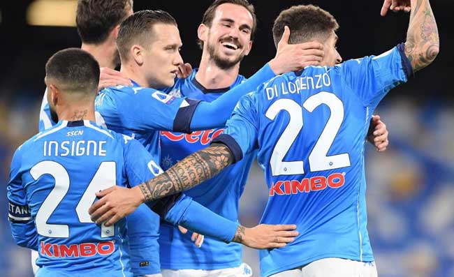PRIMA PAGINA CORRIERE – Lazio e Napoli, che rincorsa. La UEFA avvisa la Juve