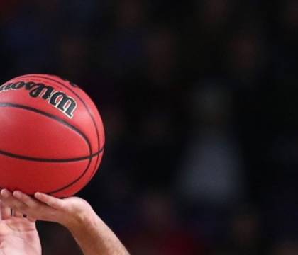 Basket, tra Napoli e la A1 è rimasta solo Udine. Domenica gara 1 al palabarbuto