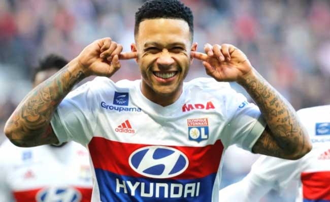 Depay passa al Barcellona, è ufficiale. Juventus beffata