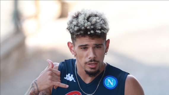 FOTO – Malcuit si prepara per Dimaro: in palestra con la maglia del Napoli