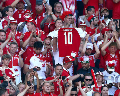 La Danimarca travolge la Russia (4-1) e va agli ottavi nel nome di Eriksen