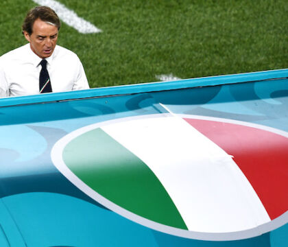 Mancini vince alla Mitterrand, “la force tranquille”