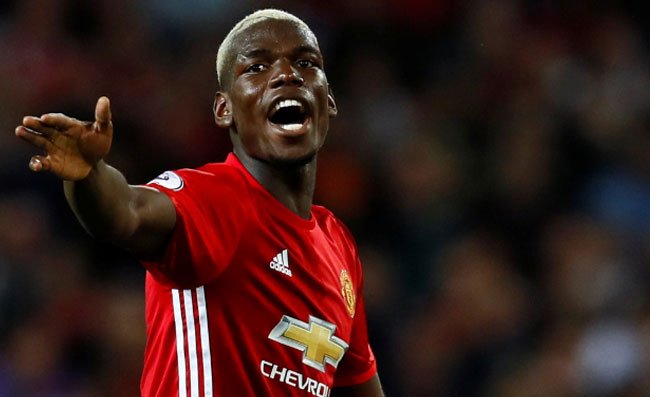 Pogba imita Ronaldo e fa sparire la birra, è polemica (VIDEO)