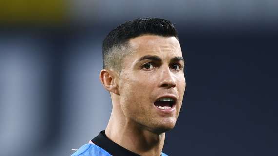 VIDEO – Ronaldo contro la Coca Cola: il siparietto in conferenza