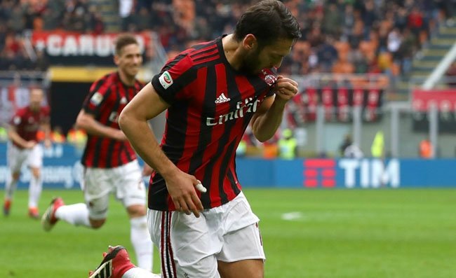 Calhanoglu all’Inter, è fatta. Domani le visite, i dettagli del contratto