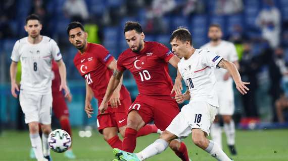 Calhanoglu conferma l’addio al Milan: “Vado all’Inter, domani firmo un triennale con opzione”