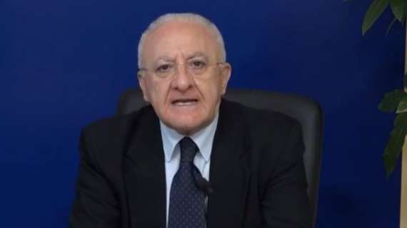 De Luca: “In Campania mascherine almeno fino a luglio! Non è ricreazione…”