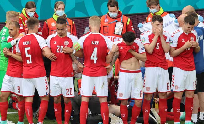 Euro 2020, Schmeichel: “L’Uefa ha minacciato la Danimarca con lo 0-3”
