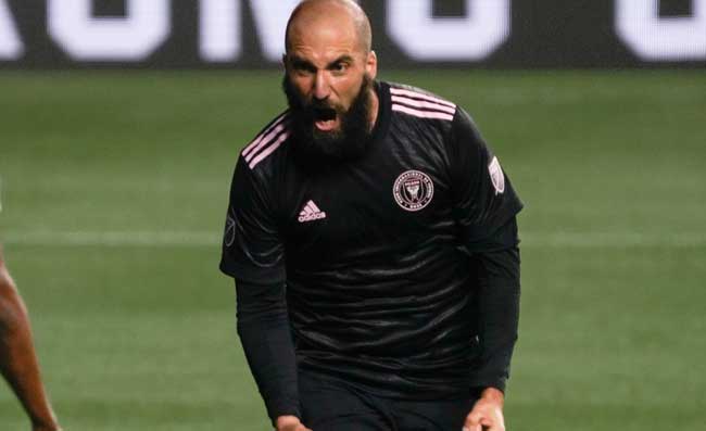 Higuain, incredibile lapsus sul Napoli: “Abbiamo perso lo Scudetto con 91 punti”