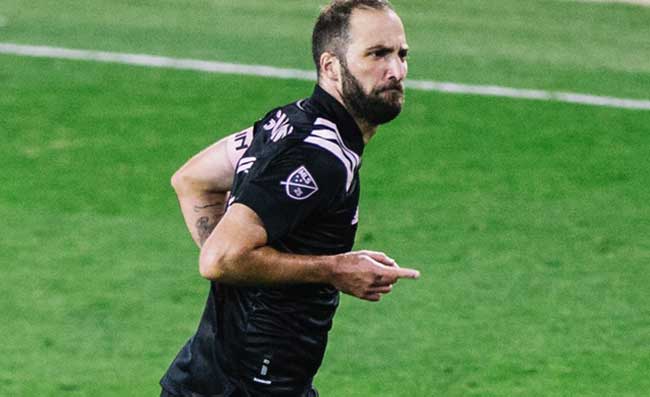 Higuain rivela: “In Europa non ero sereno. Buffon mi diede un consiglio”