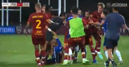 CorSport: rissa in campo nell’amichevole Roma-Porto, scene da far west e gioco interrotto per sei minuti 