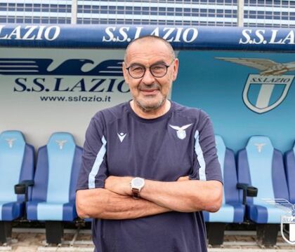 Sarri: «I social non hanno portato a una buona evoluzione culturale, ho già difficoltà col telefono»