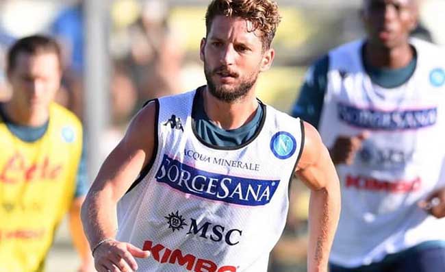 Mertens e Lozano arrivati a Castel di Sangro. Controllo neurochirurgico per il Chucky (FOTO)