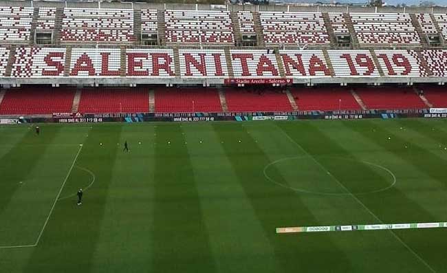 Salernitana, doppio colpo da sogno: dopo Simy, si aspetta la risposta di un ex Barcellona