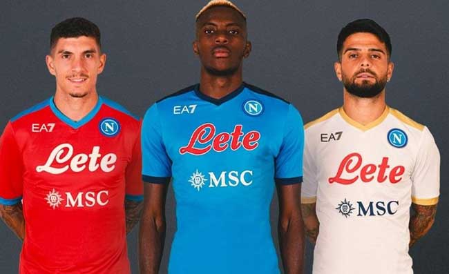 SSC Napoli, svelate le nuove maglie Emporio Armani: “Lealtà, Impegno, Gioco di Squadra” (FOTOGALLERY)