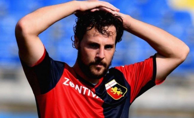 Destro, il gol con la bottiglietta in mano diventa uno spot sul riciclo