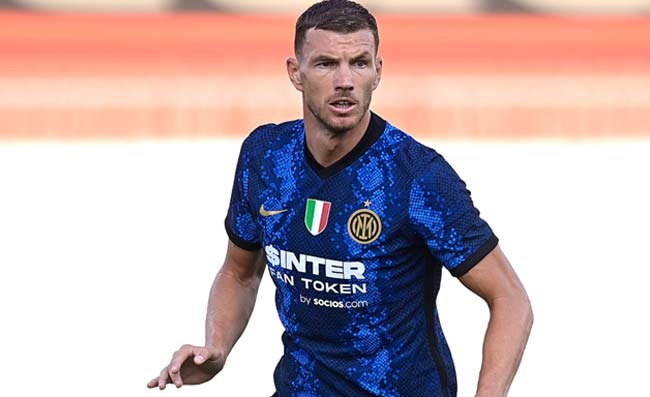 Dzeko bloccato dalla Juventus, ma Ronaldo ha fatto saltare tutto: il retroscena