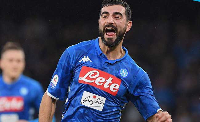 Albiol e la dichiarazione d’amore per Napoli. Arriva il messaggio sentito di De Nicola