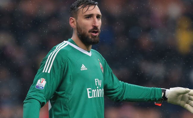 Donnarumma minacciato, il fratello: “La verità sul Milan. Gigio al Napoli? Siamo campani”