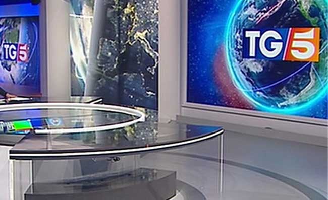 Gaffe clamorosa al TG5: “Juventus e Atalanta passano il turno di Champions. Il Napoli contro il CSKA”