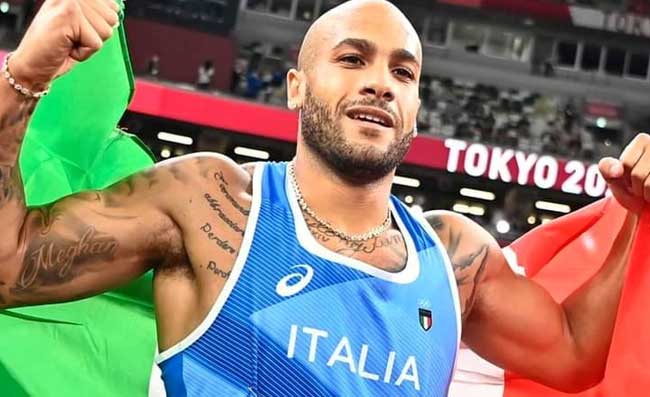 Jacobs confessa: “Con il mio primo figlio mi sto comportando male”