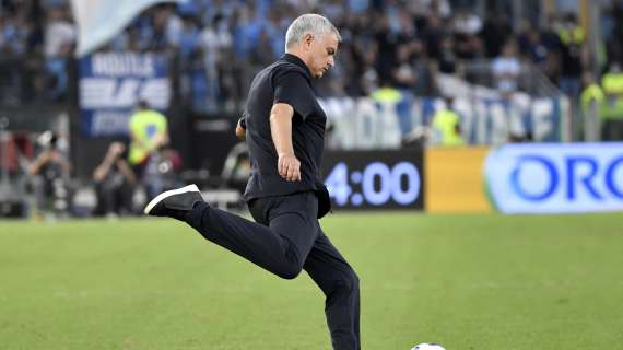 VIDEO – “Quando non hai il biglietto…”, Mourinho scherza dopo l’espulsione col Napoli