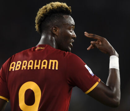 Abraham racconta Mourinho: «Mi dice di spaventare i difensori, di non essere gentile»