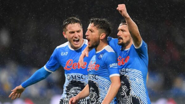 Napoli, Spalletti e la forza di osare. Sarri è demolito