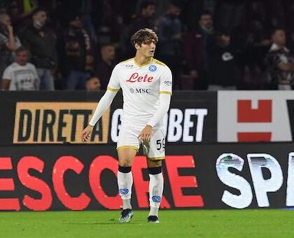 Napoli, che sfortuna Zanoli: è di nuovo positivo, salta l’Inter