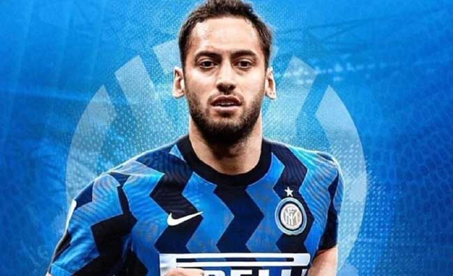 Inter, Calhanoglu pungola il Milan: “Ora sono in un grande club”