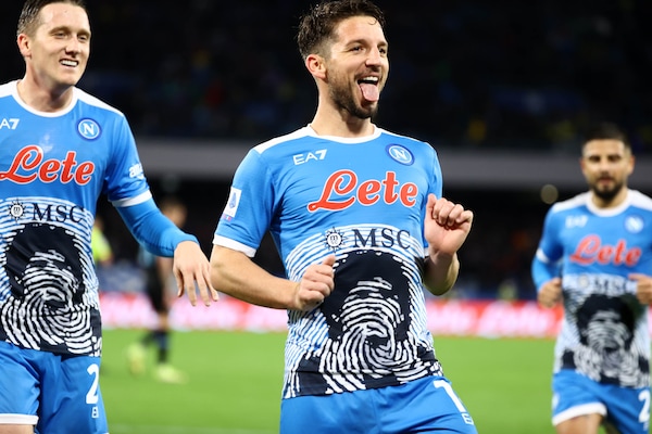 Napoli-Lazio 4-0: Spalletti travolge Sarri, è primo da solo